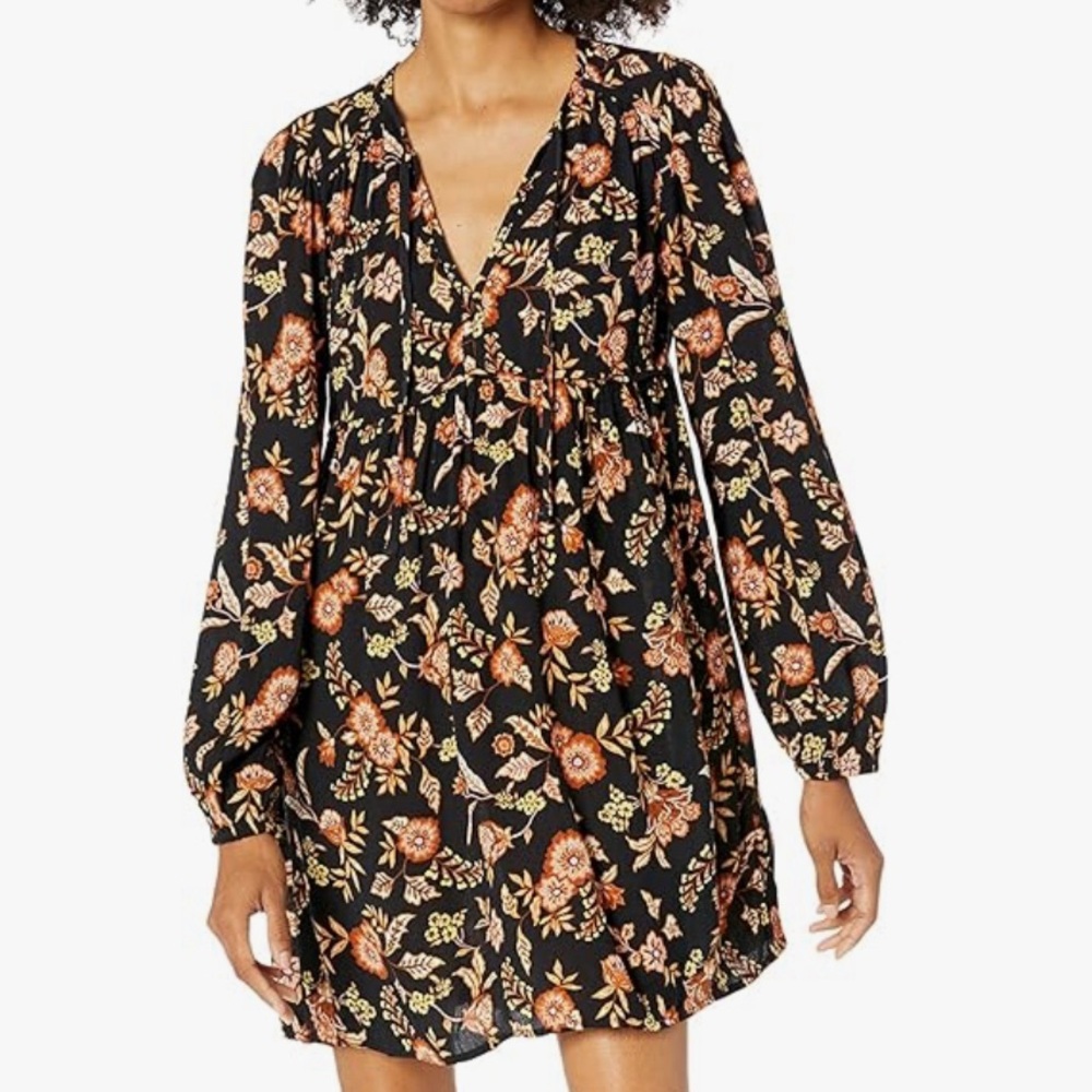 NWT! Billabong Floral Long-Sleeve Dress
